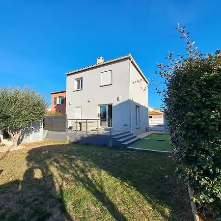 Jolie Maison Moderne Avec Jardin Villa Claira