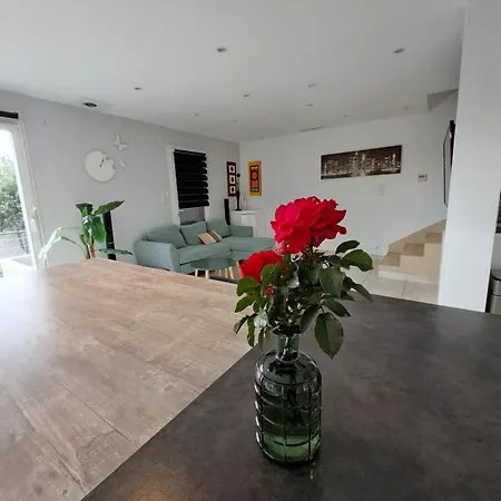 Villa Jolie Maison Moderne Avec Jardin